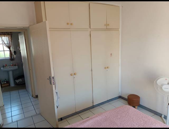 2 BEDROOM APARTMENT FOR SALE IN PELHAM